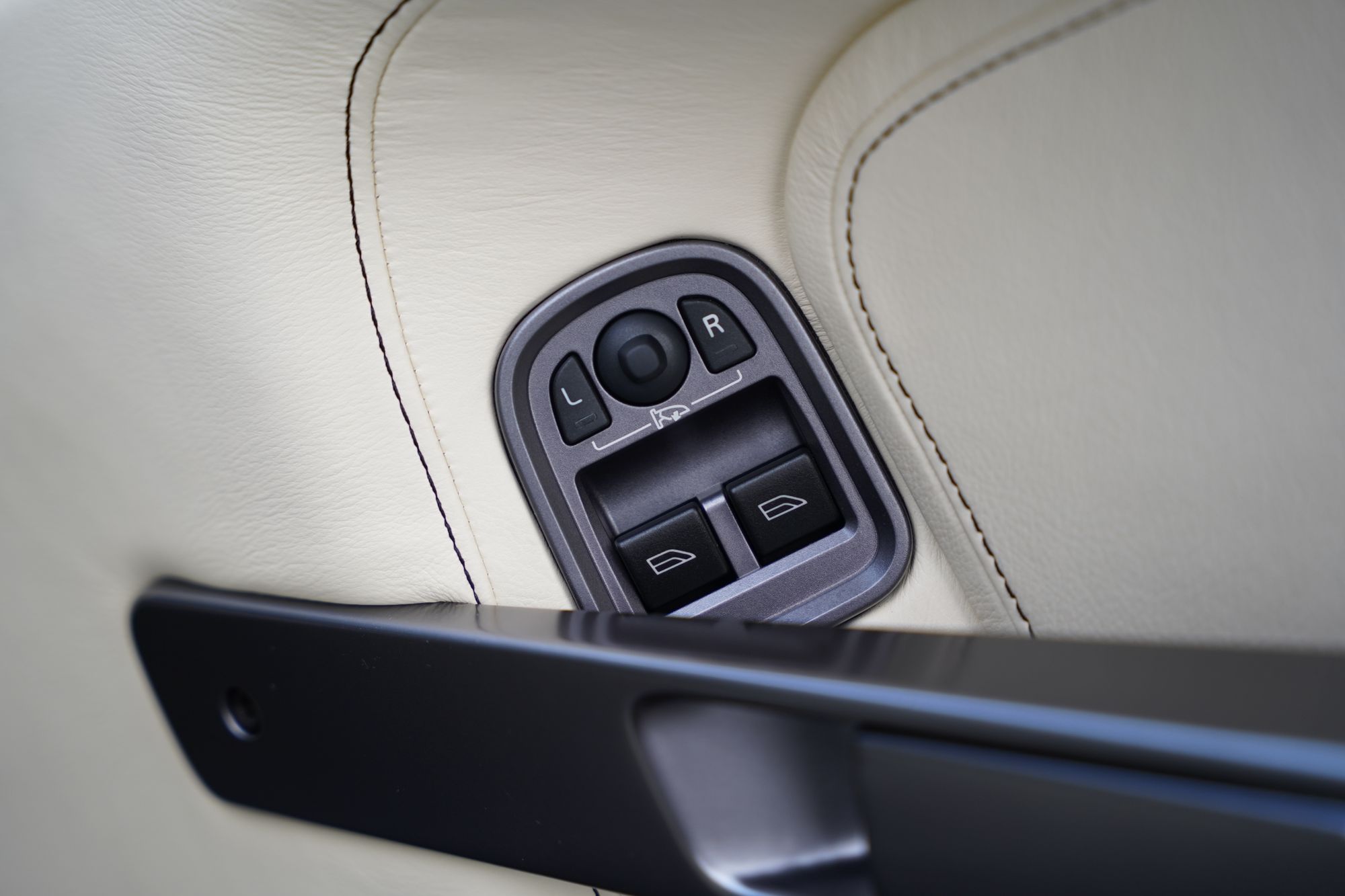 2009 Aston Martin DB9 Coupe