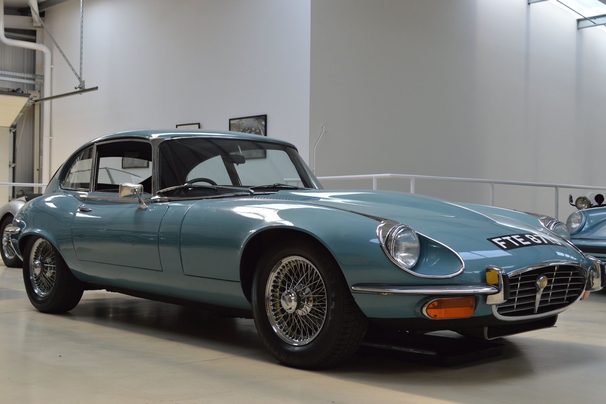 Jaguar E-Type Series 3 V12
