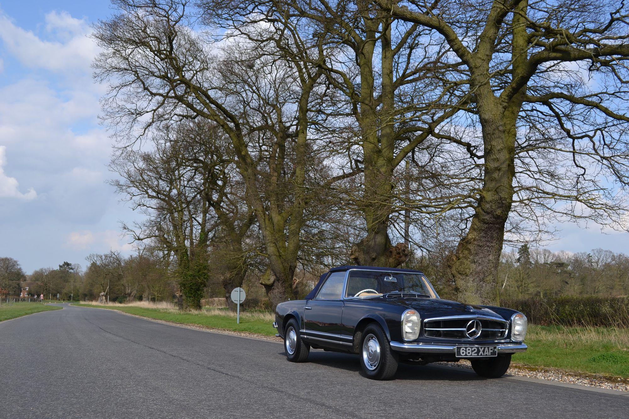 Mercedes-Benz 230SL