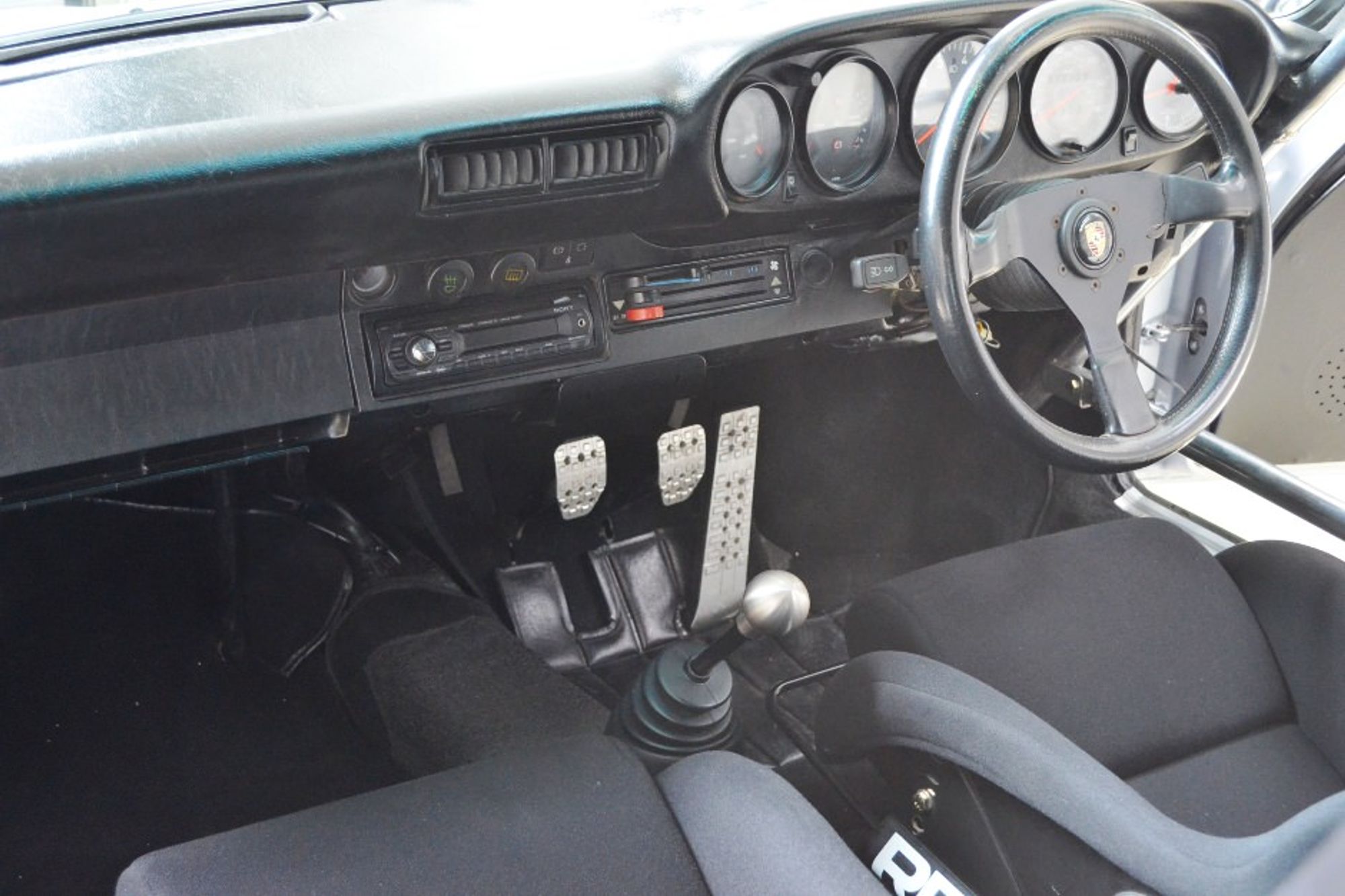 Porsche 911 RSR RECREATION