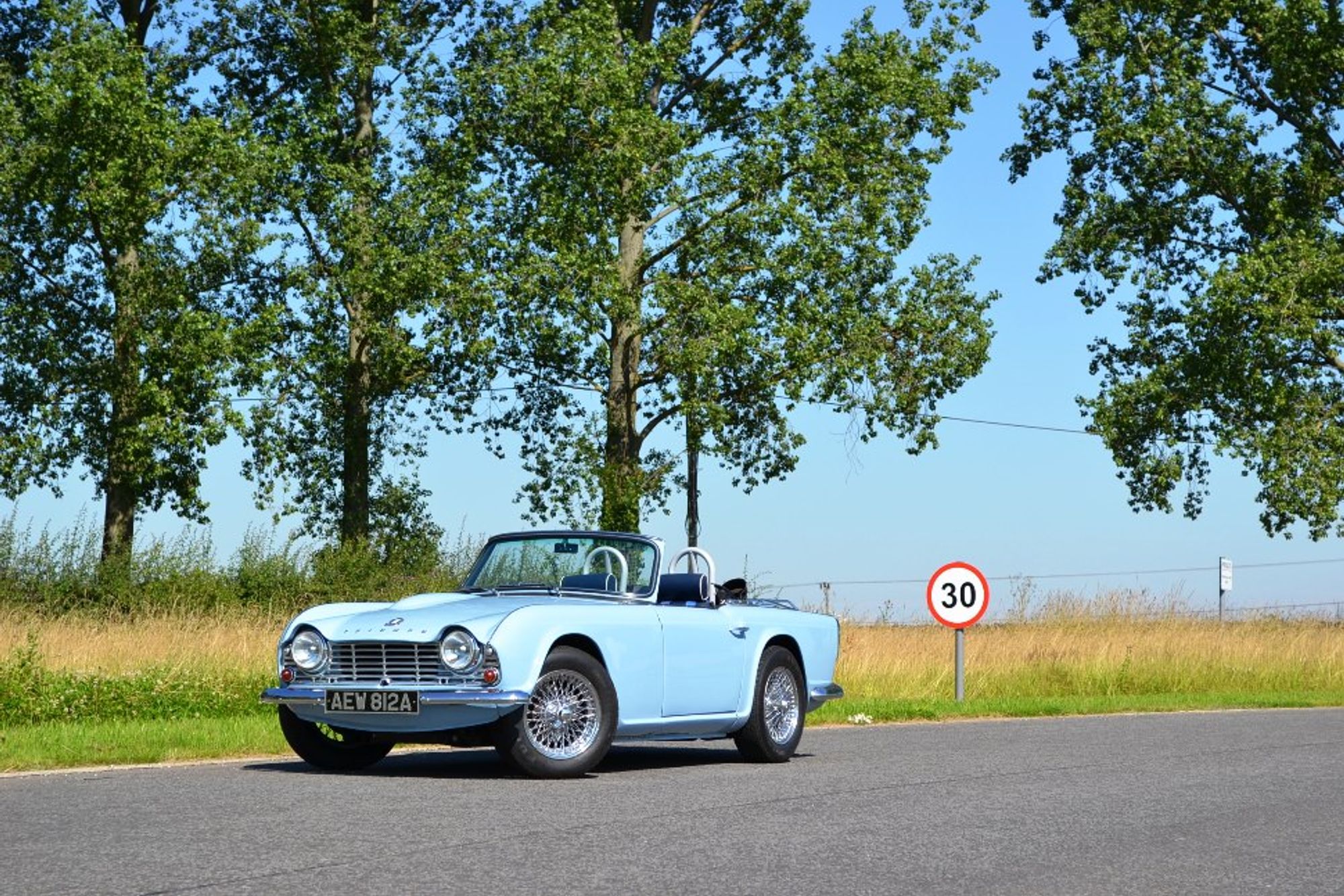 Triumph TR4