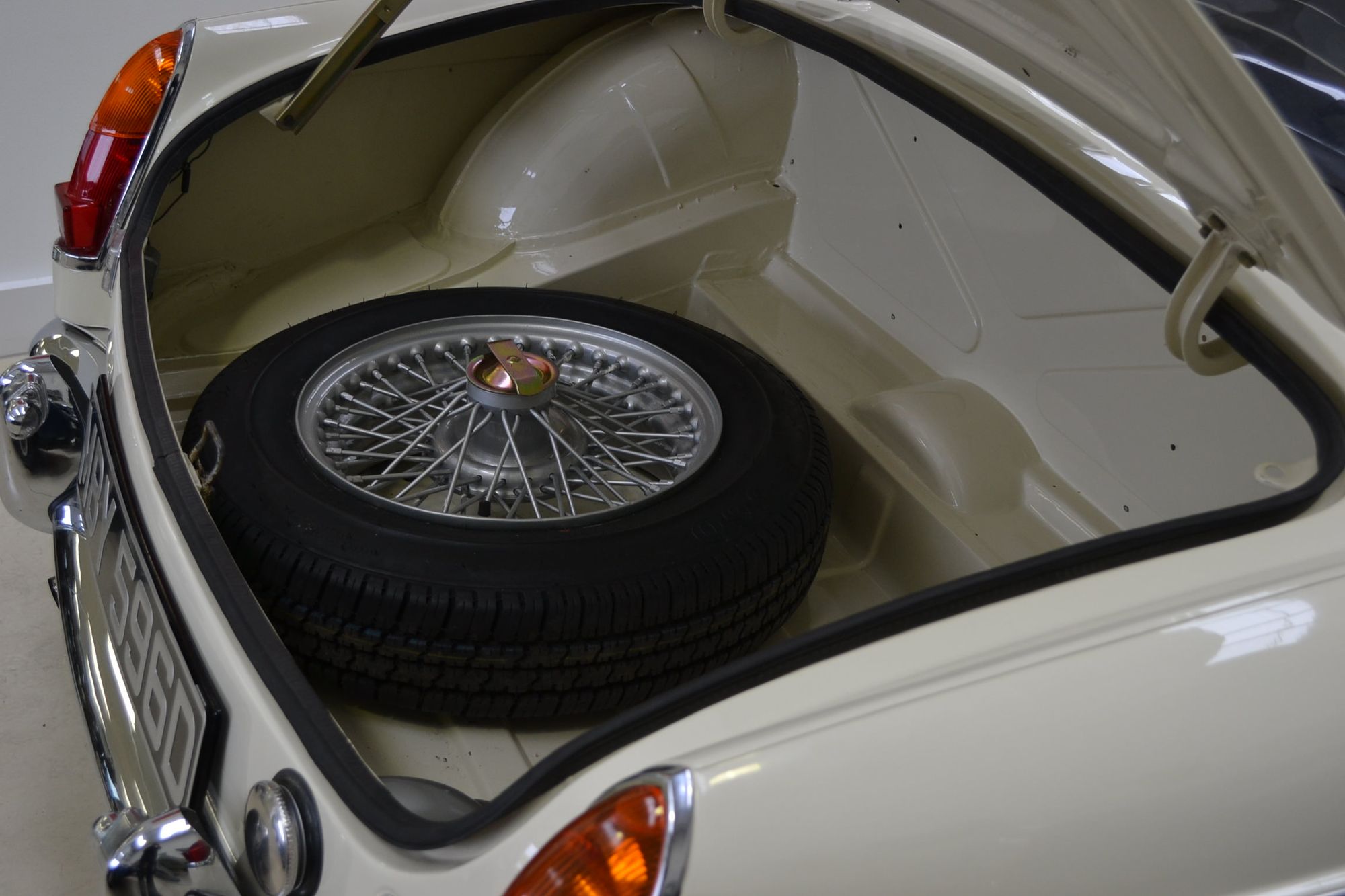 MG B ROADSTER B