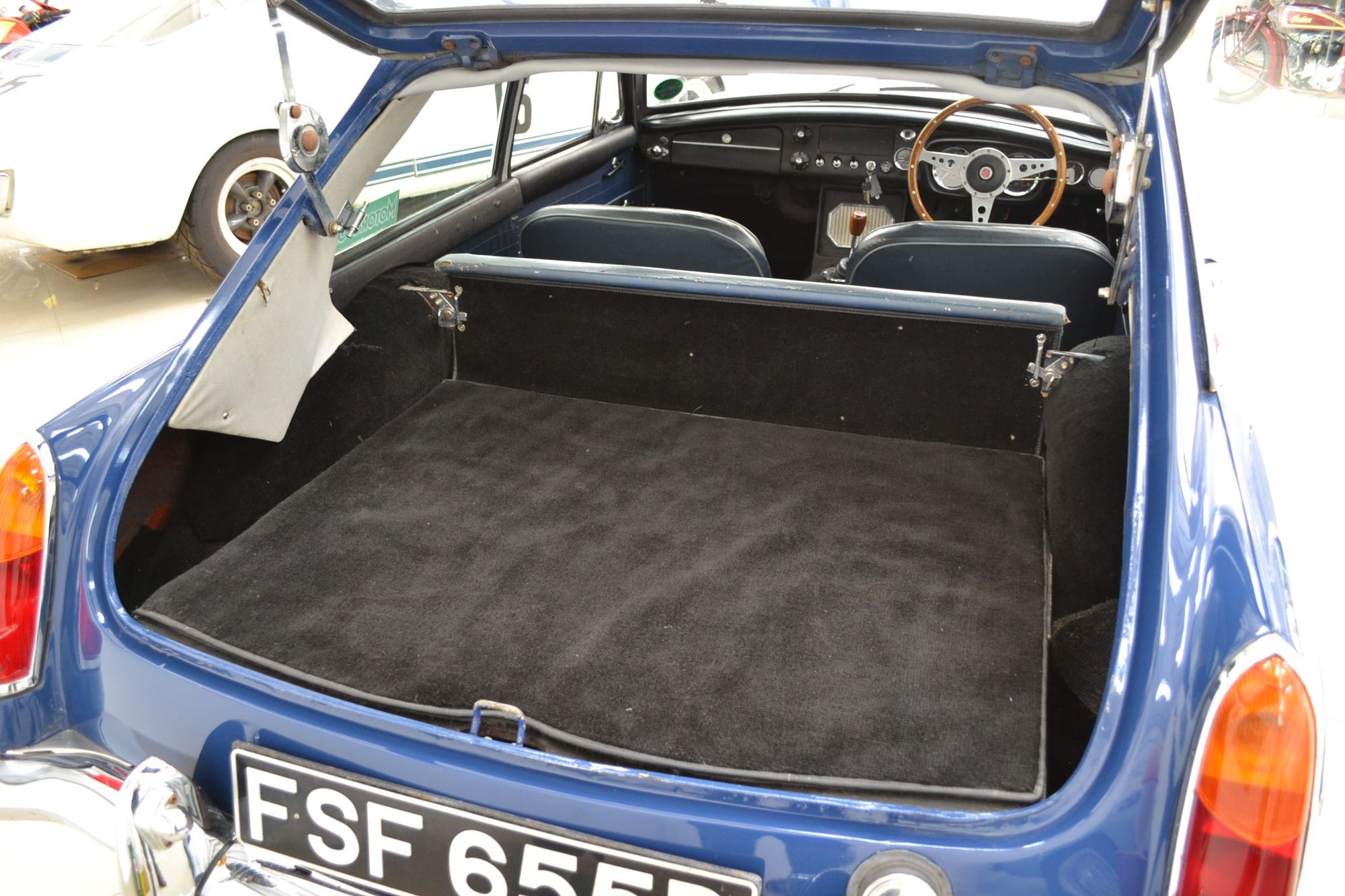 MG BGT B GT