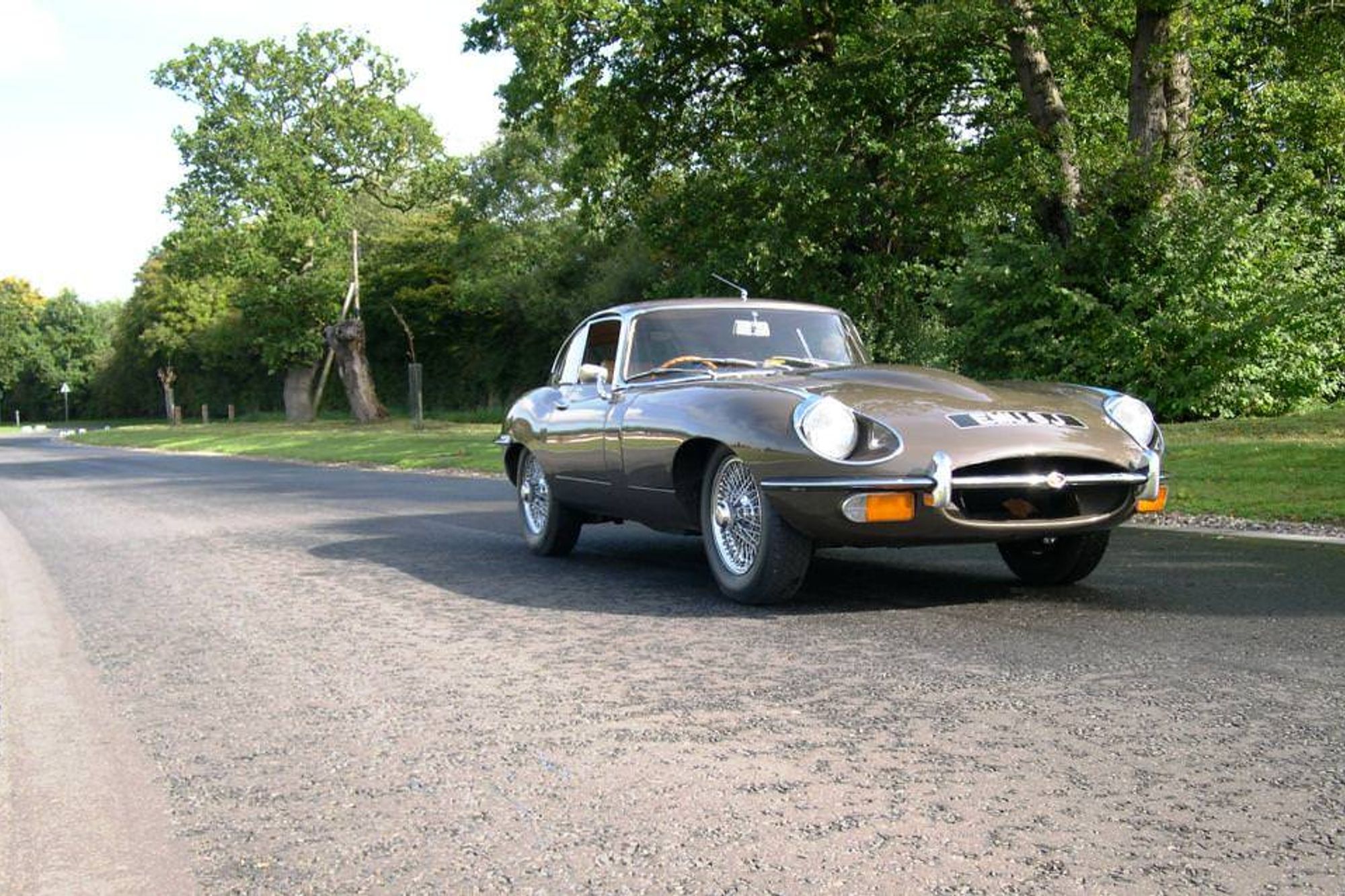 Jaguar E-Type Series 2 4.2 FHC